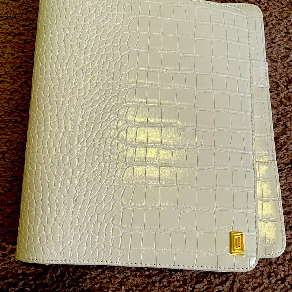 Notiq snow white agenda cover 9*7